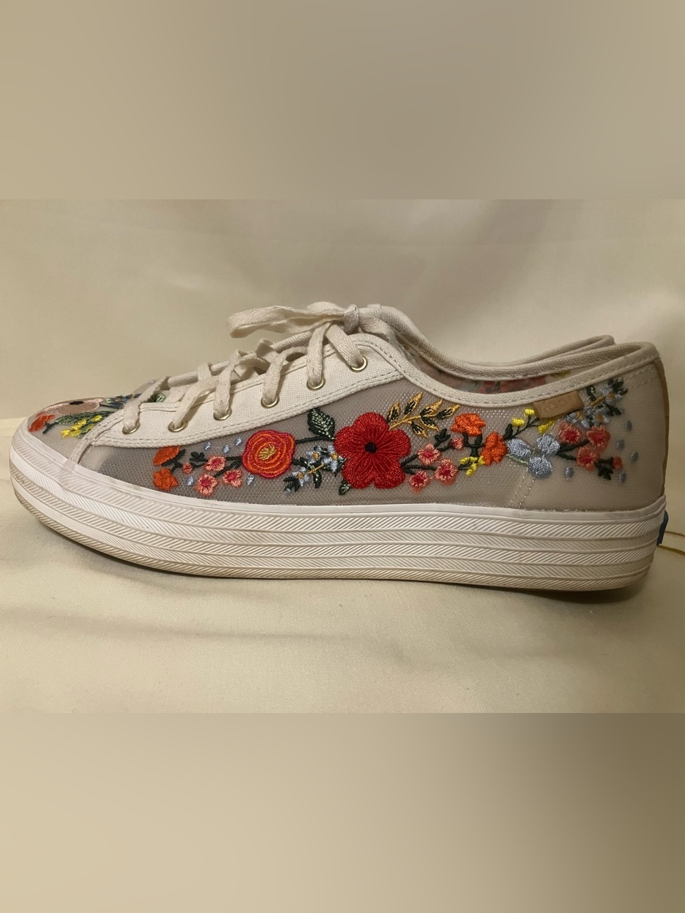 KEDS Rifle Paper Co Women's Embroidered Flowers Canvas Lace Up Sneakers Sz 10 - Picture 3 of 13